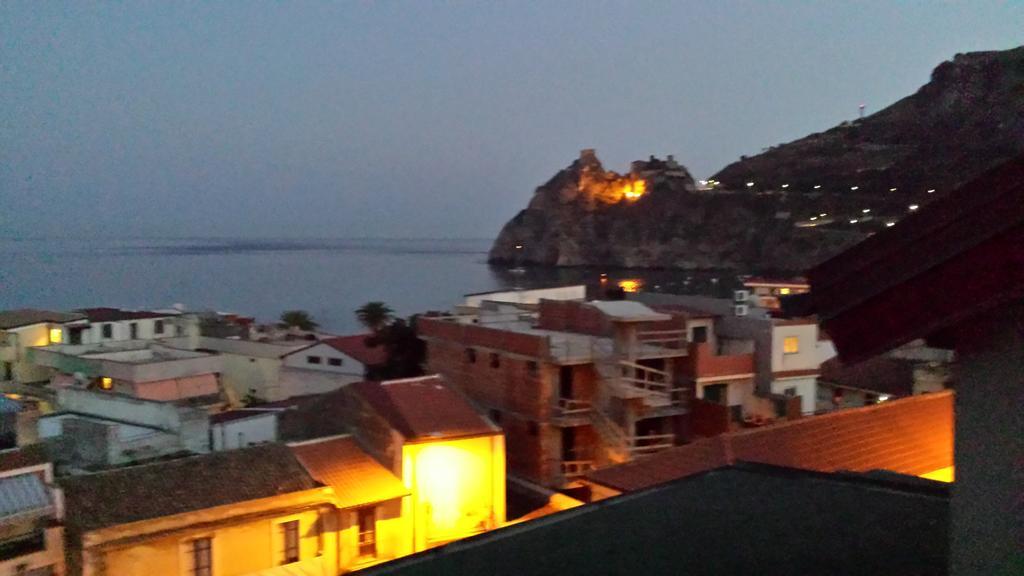 B&B Capo Sant'Alessio SantʼAlessio Siculo Екстериор снимка