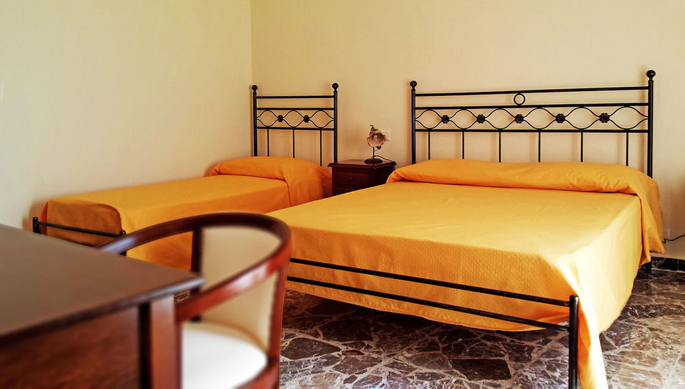 B&B Capo Sant'Alessio SantʼAlessio Siculo Екстериор снимка